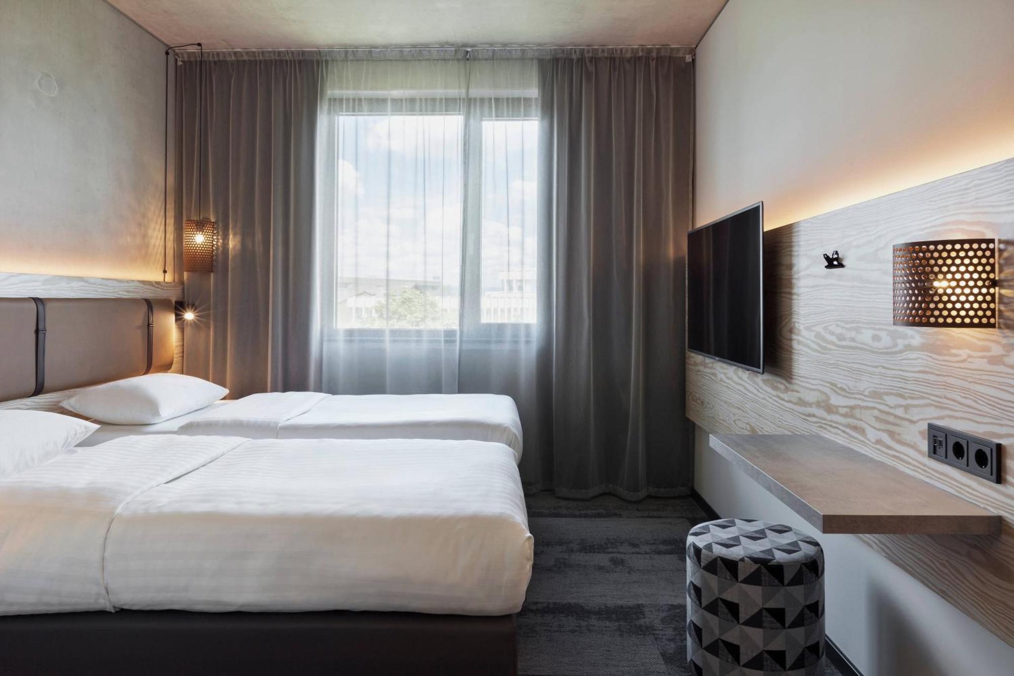 Hotel Moxy Frankfurt Airport Kelsterbach Extérieur photo