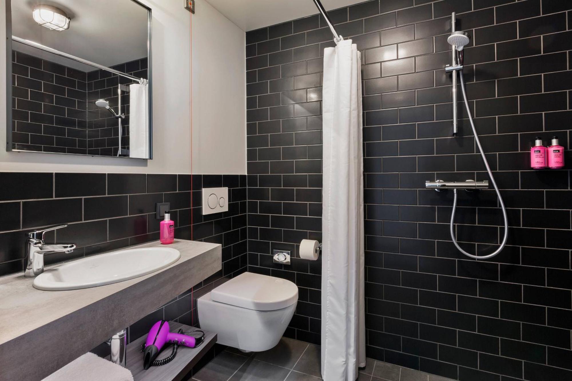Hotel Moxy Frankfurt Airport Kelsterbach Extérieur photo