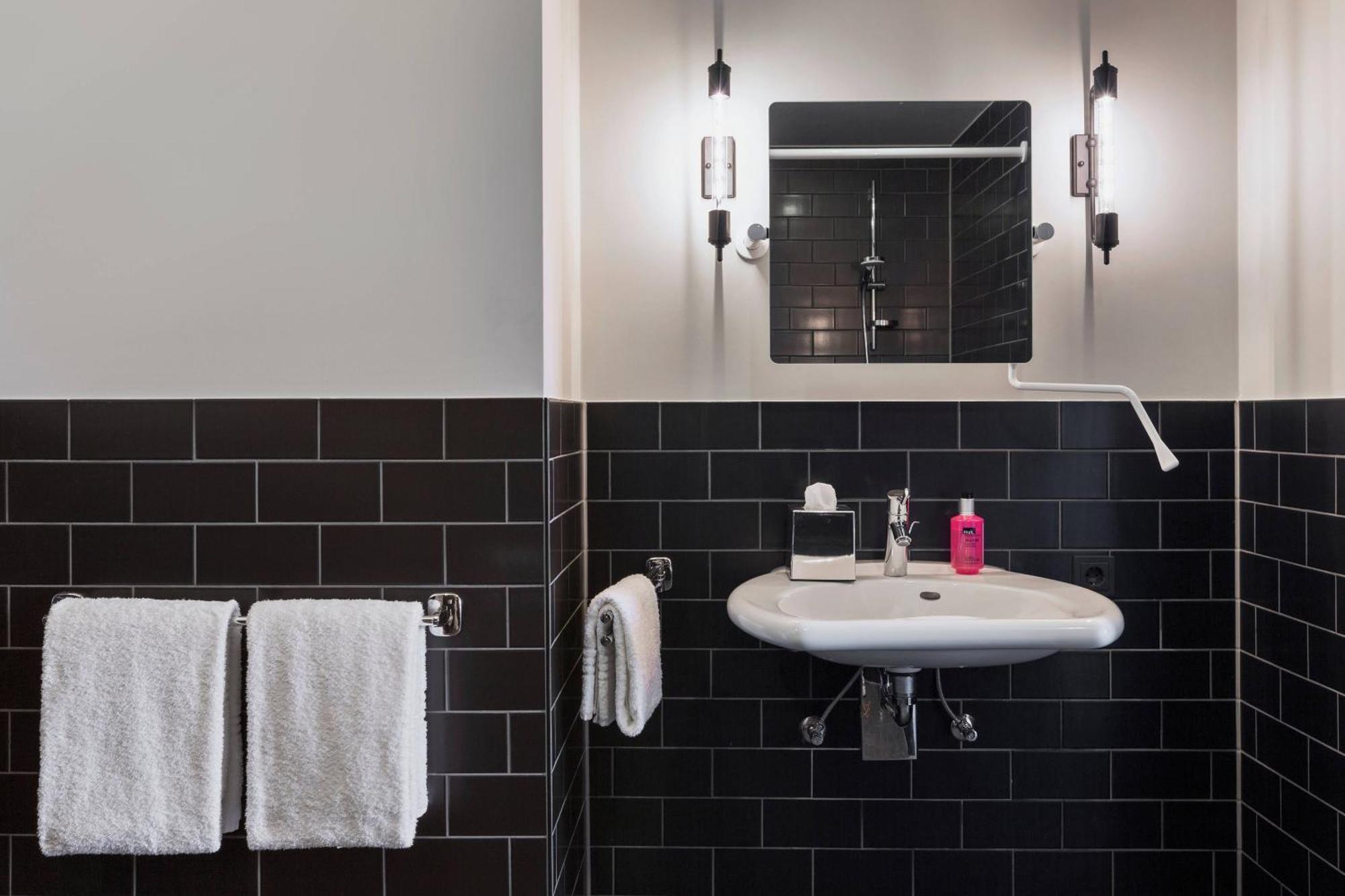 Hotel Moxy Frankfurt Airport Kelsterbach Extérieur photo